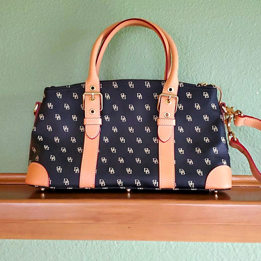 New Dooney and Bourke navy purse